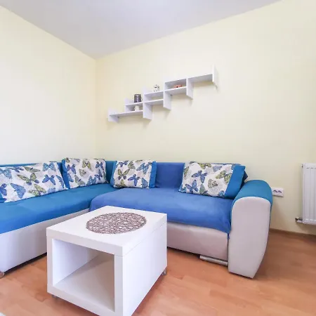 Charming Modern Apartment, Minutes From Downtown Apartamento Cluj-Napoca