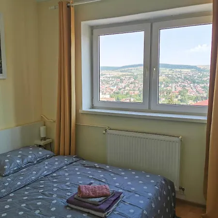 Charming Modern Apartment, Minutes From Downtown Apartment Cluj-Napoca